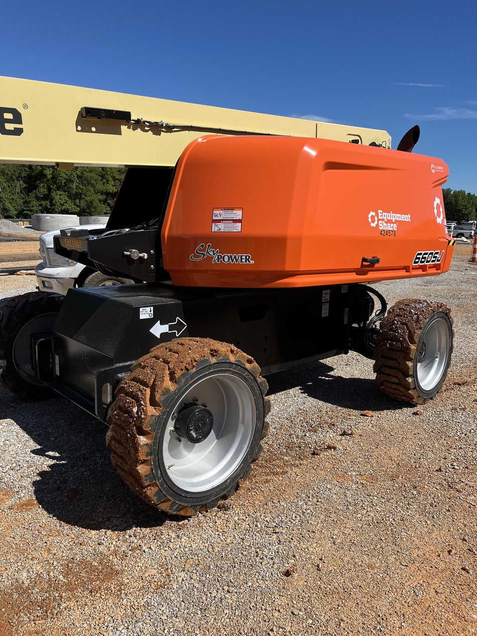 2024 JLG 660SJ