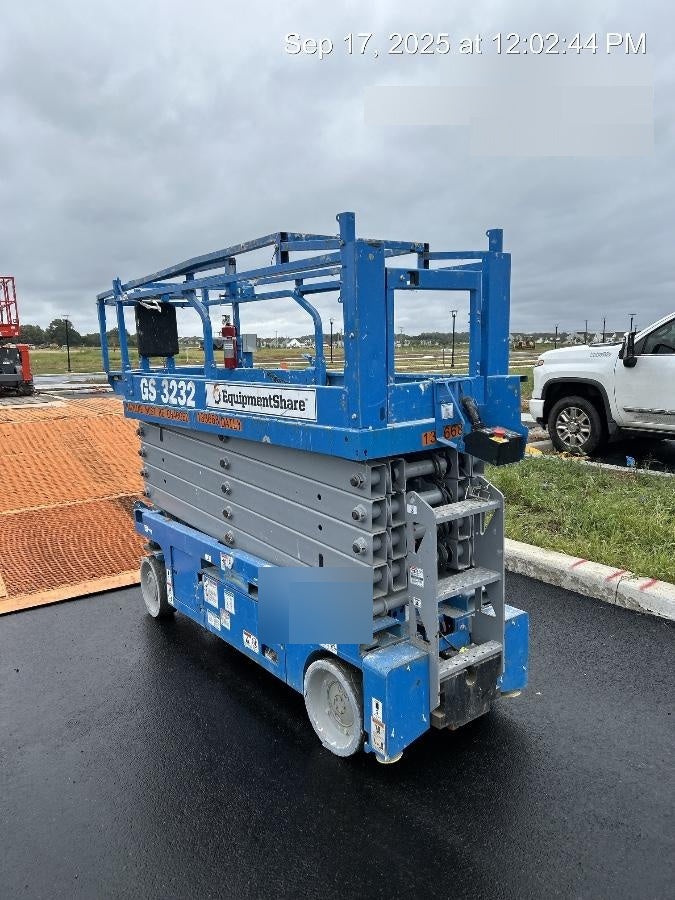 2021 GENIE GS-3232
