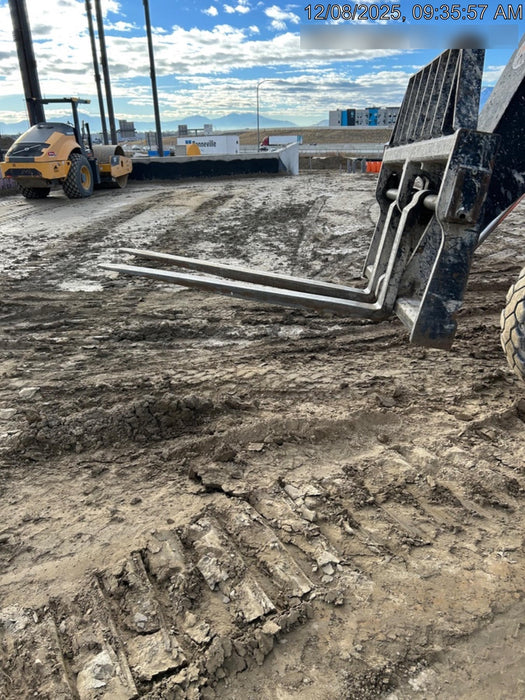 2020 Skytrak 8042 74 Hp, Cab-Heat ONLY, FF Tires, Work Lights, Beacon, Aux Hydraulics, Back up Alarm, Lifting Eye, ES Decals