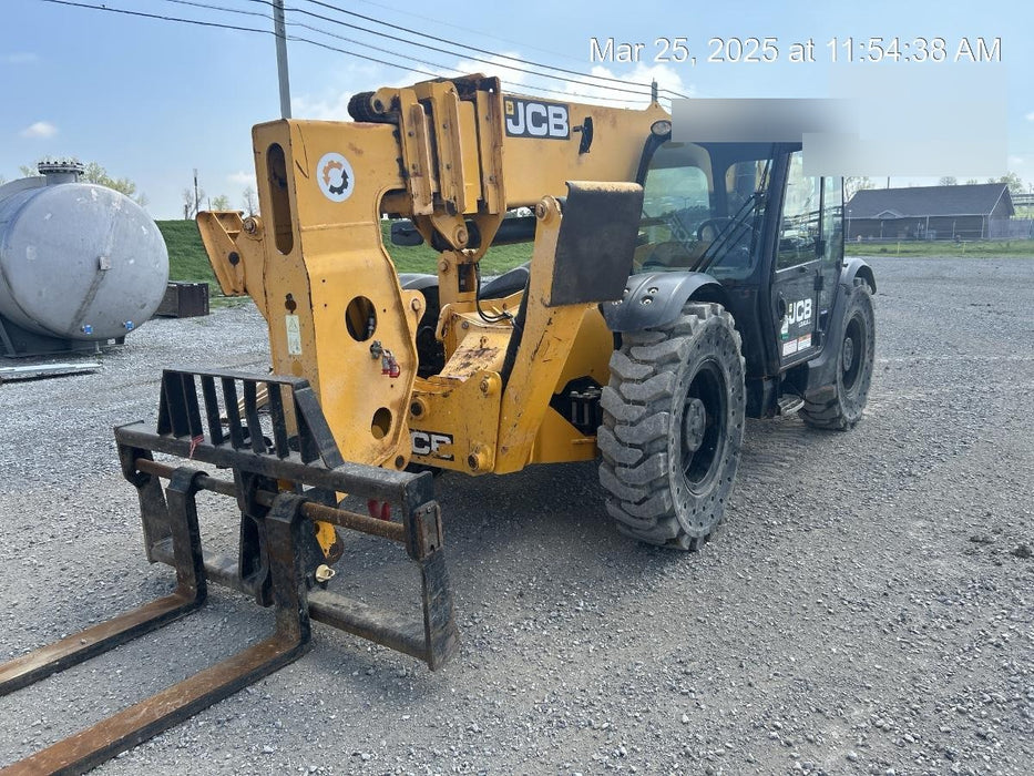 2019 JCB 512-56 Enclosed Cab, 109 HP, Solid Tires, Worklights, Beacon, Aux Hydraulics, Lifting Eye w/60" Carriage/60" Forks