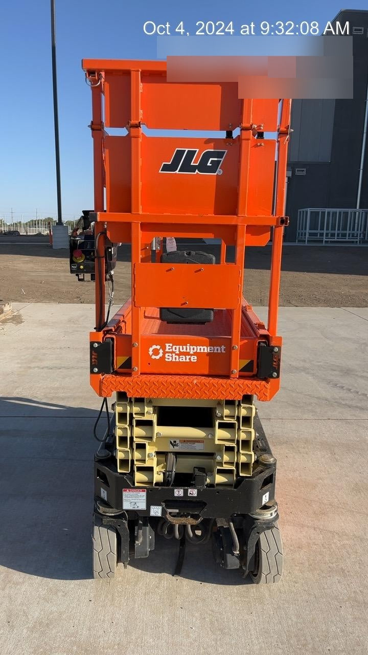 2022 JLG ES1932