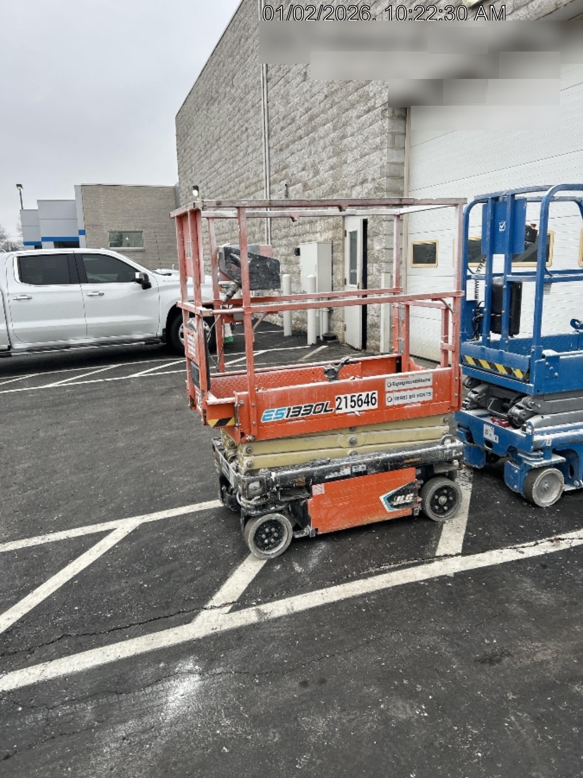 2022 JLG ES1330L