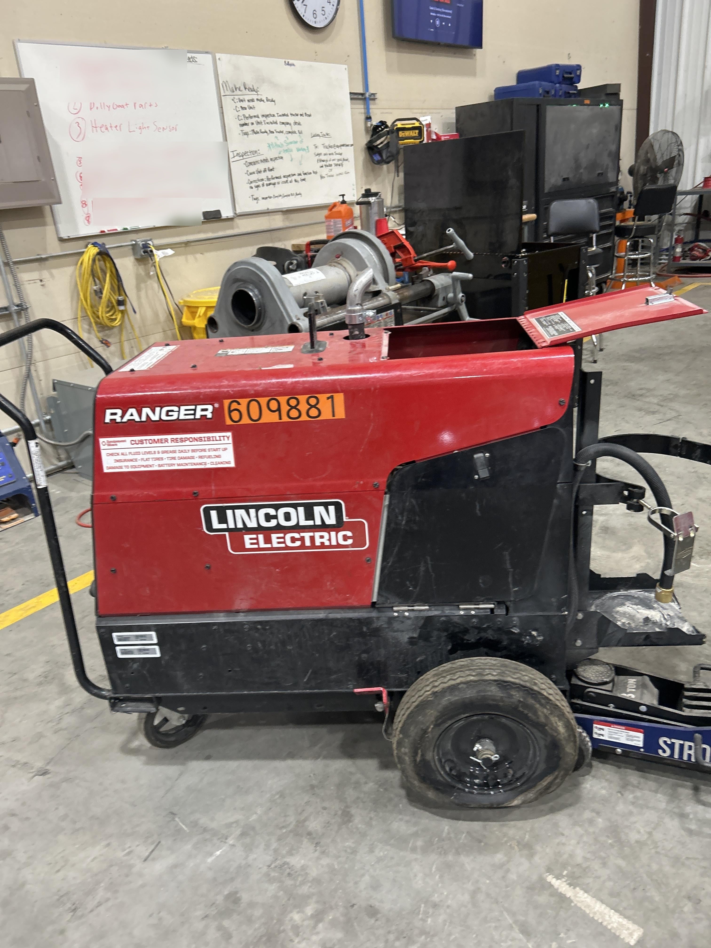 2025 LINCOLN ELECTRIC Ranger 305 LPG