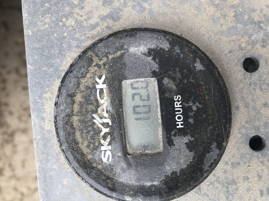 2018 Skyjack SJIII-3219 Skyjack SJIII3219 Scissor Lift w/Trojan Batteries