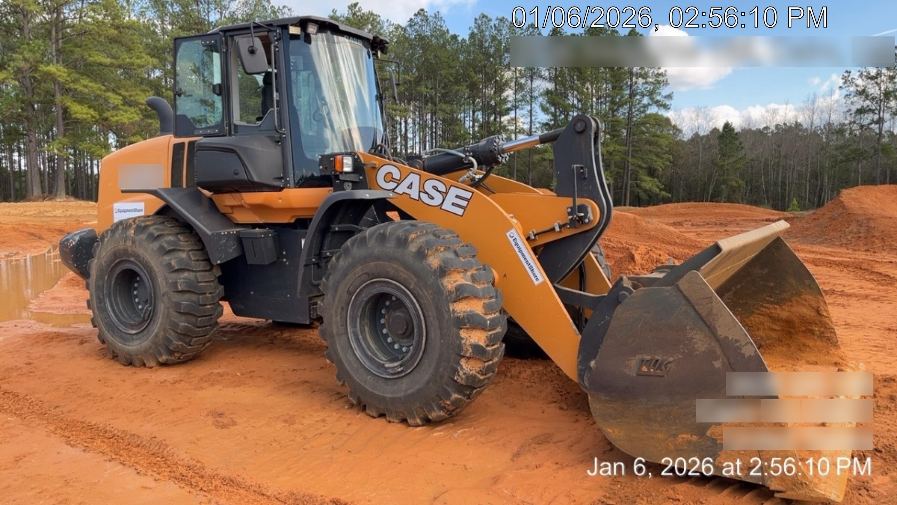 2023 CASE 821G