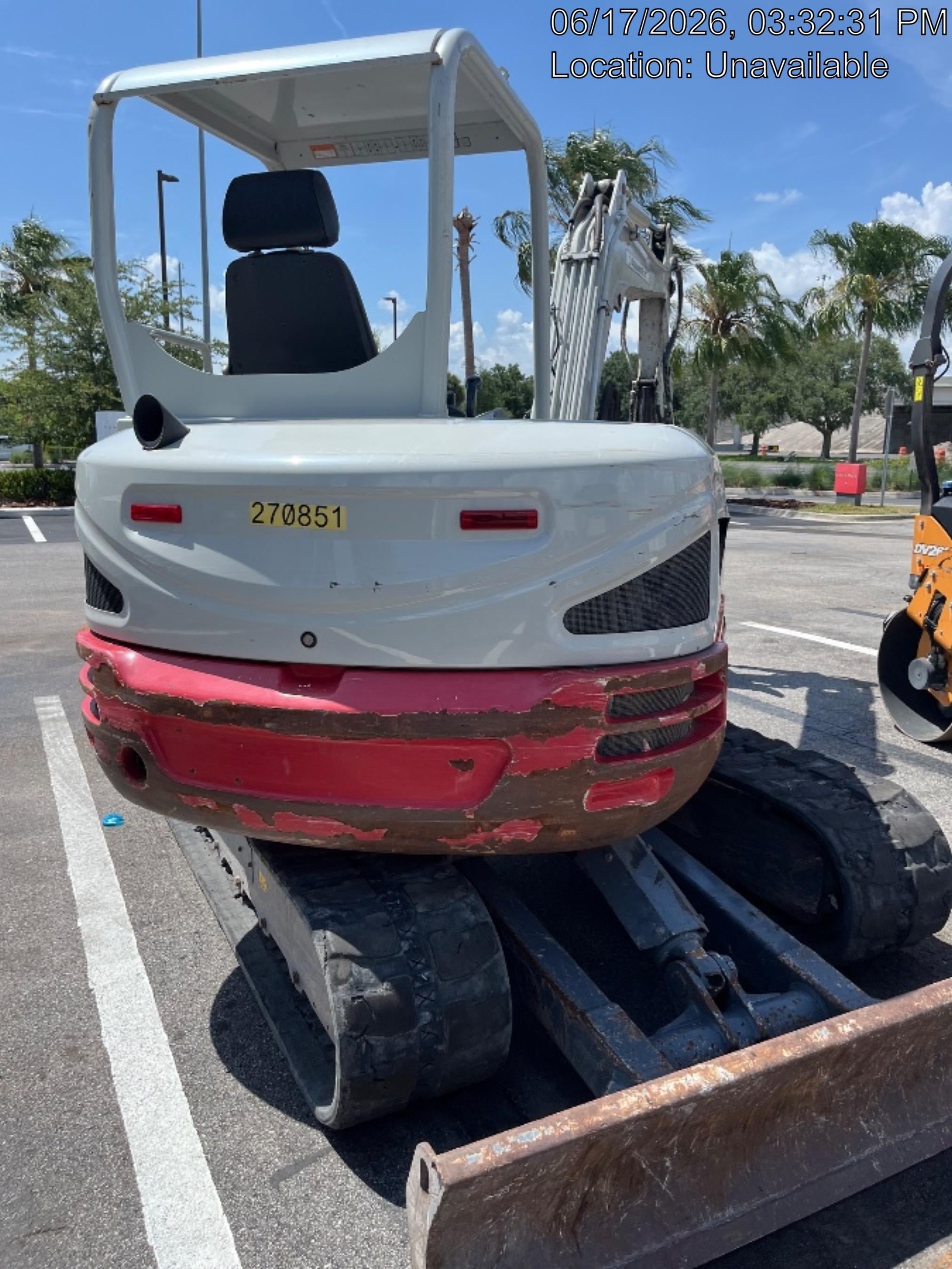 2022 TAKEUCHI TB250-2R