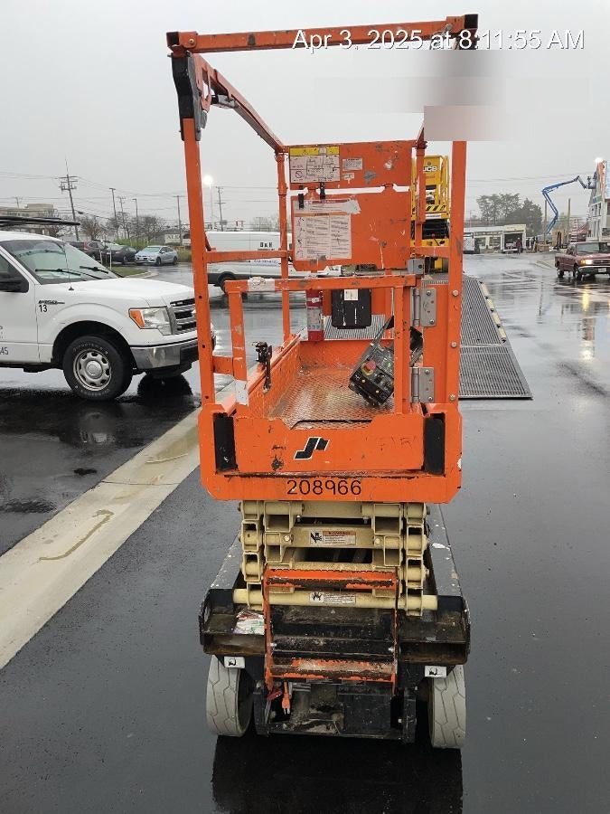 2022 JLG ES1932