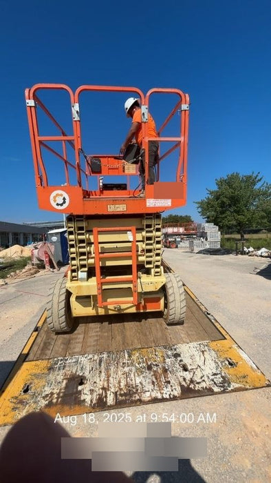 2018 JLG 4069LE JLG 4069LE Scissor Lift w/Standard Options, Non-Marking Tires