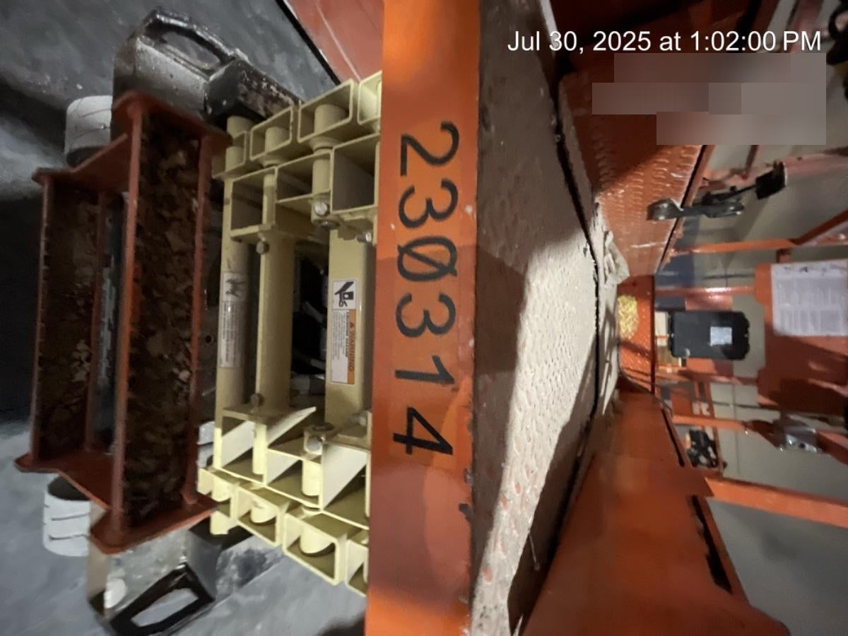 2022 JLG ES1932