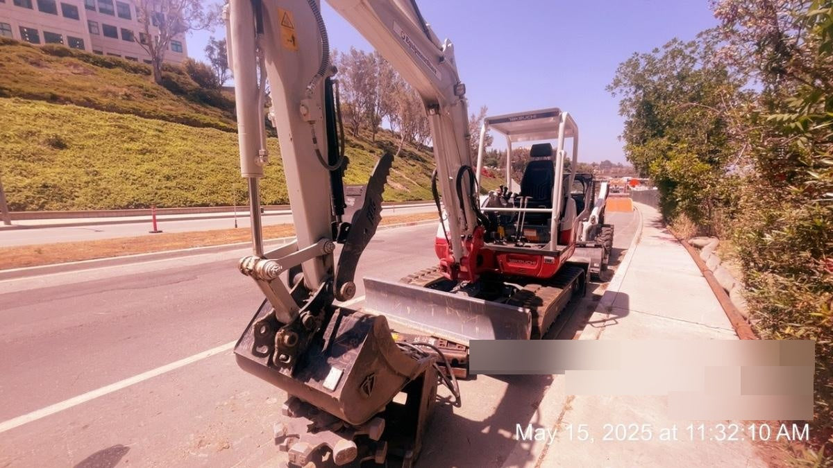 2021 DOOSAN 30" Bucket - Doosan