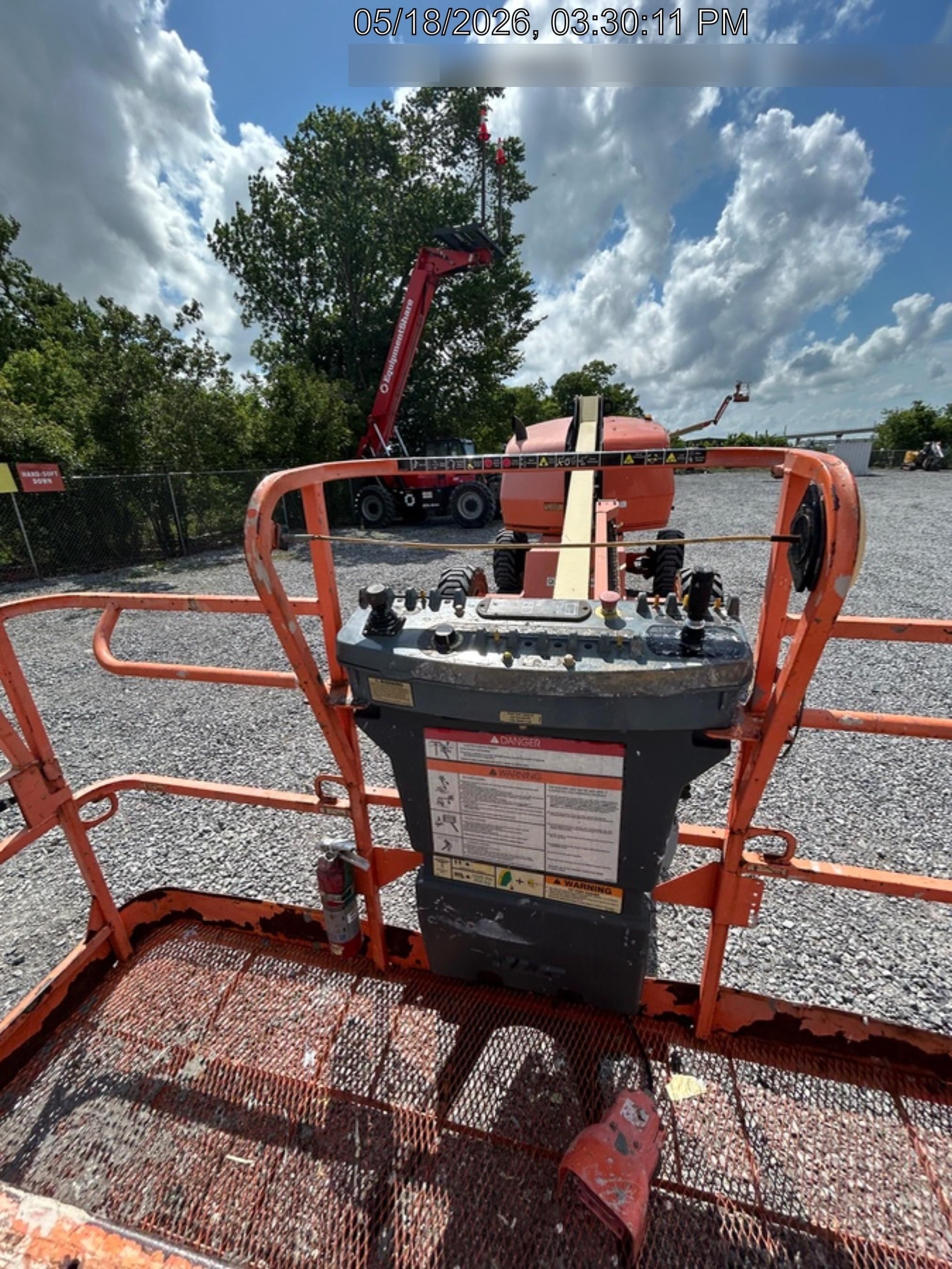 2019 JLG 400S