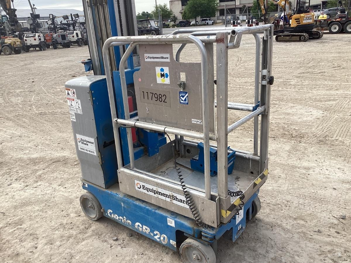 2020 GENIE GR-20