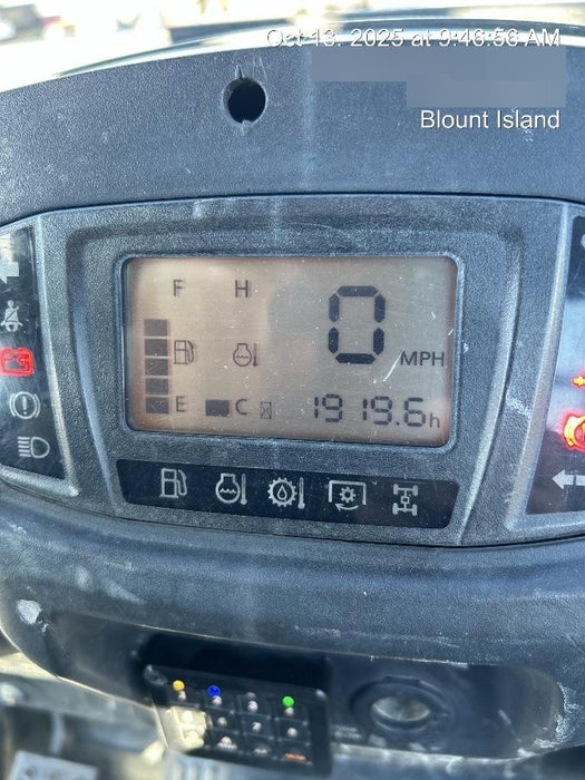 Kubota RTV-X1140W-H Kubota RTVX1140WH 4wd Utility Cart, LED Strobe, Windshield Tempered Glass, Plastic Canopy, Wire Harness Kit, Backup Alarm