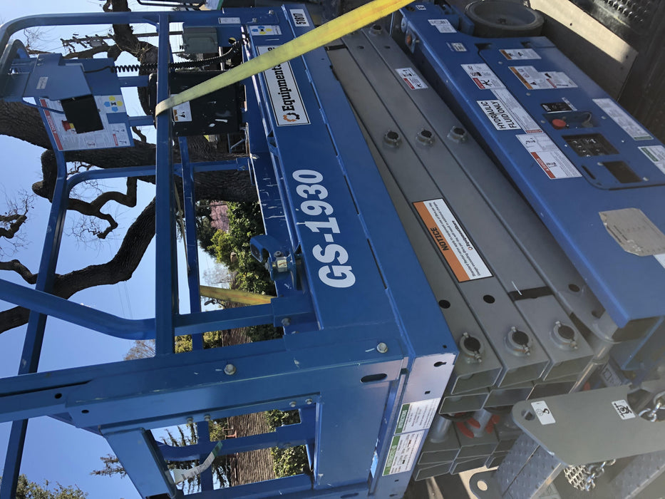 2019 Genie GS-1930 Half Height Swing Gate, 800W Inverter