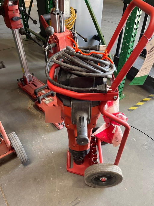 2020 HILTI TE 3000-AVR