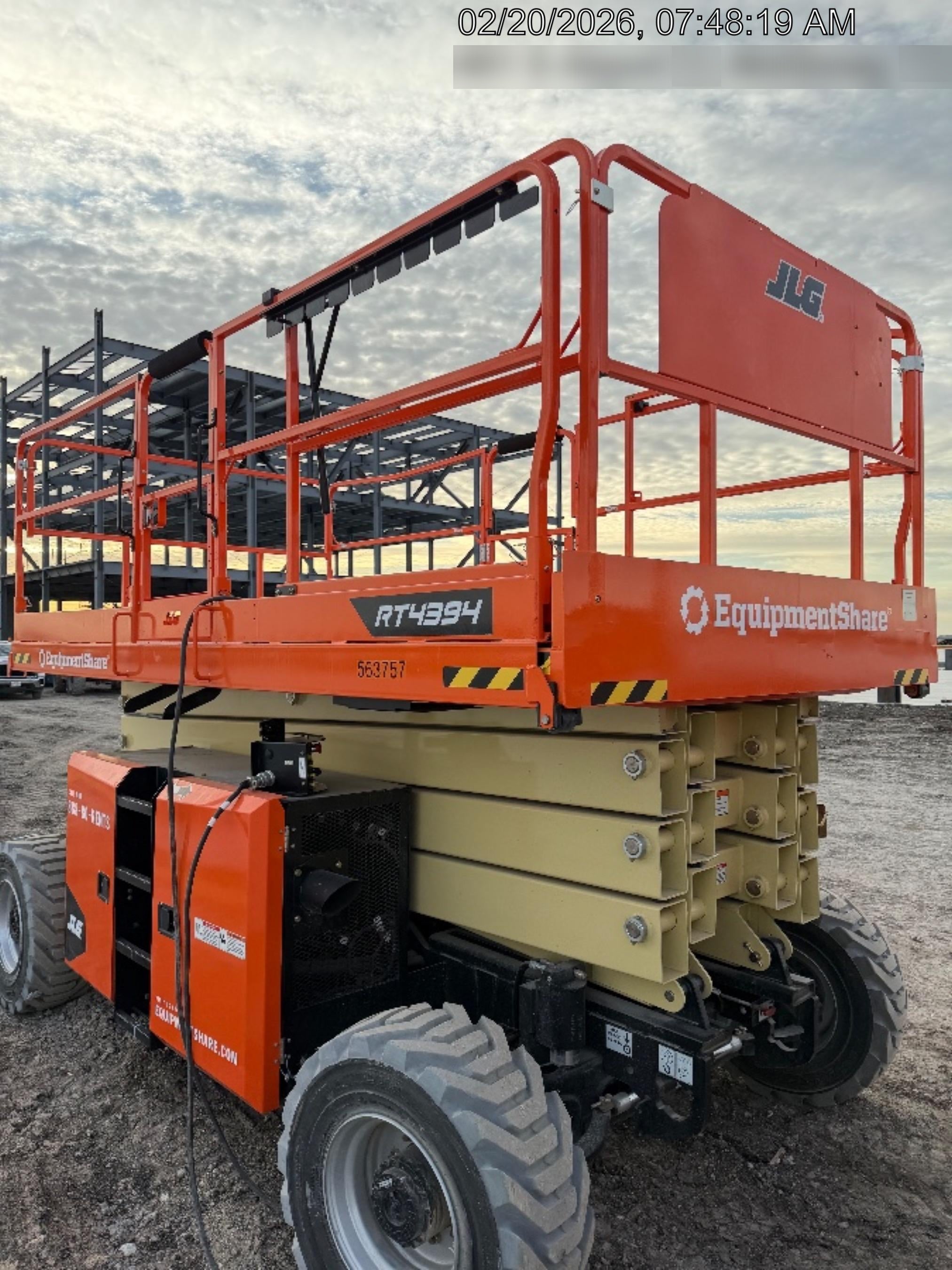 2025 JLG RT4394