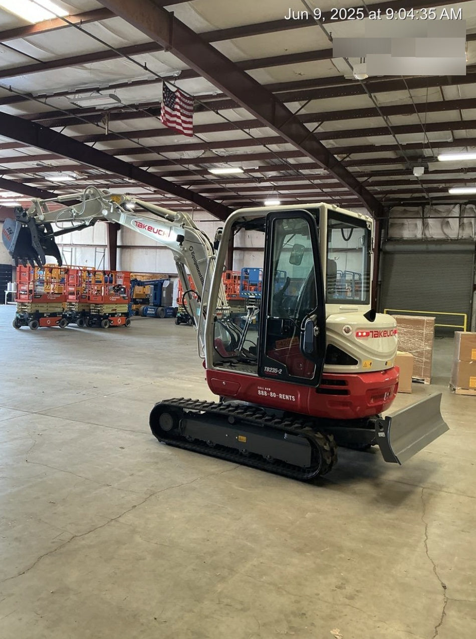 2025 TAKEUCHI TB235-2CR