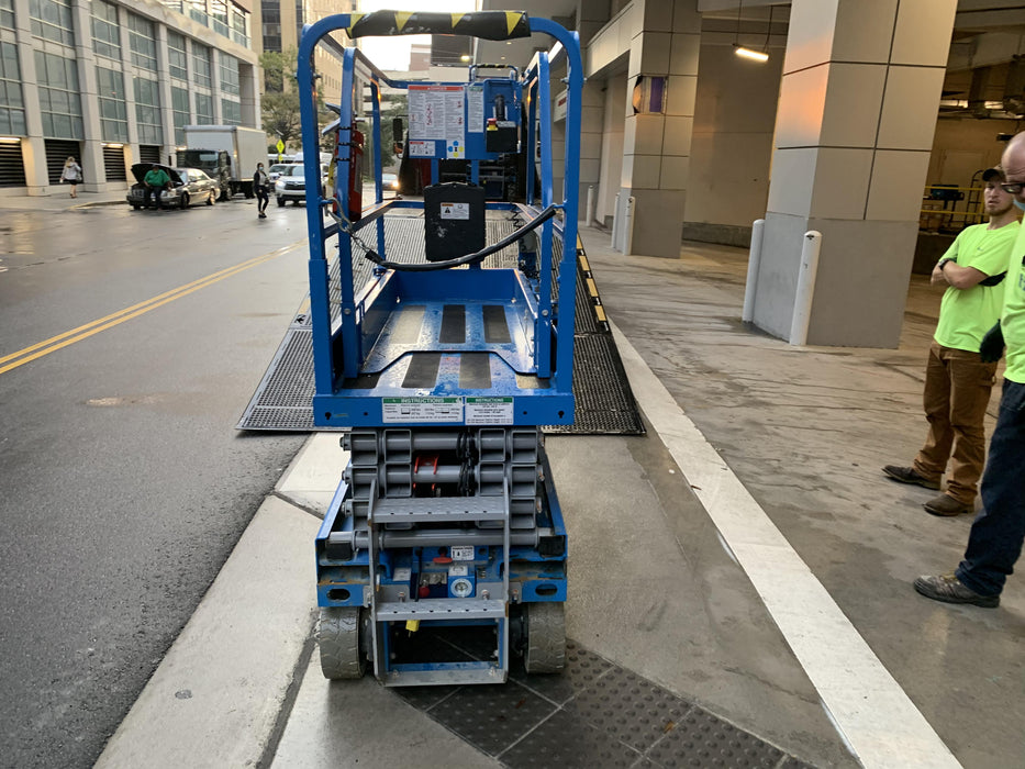 2020 Genie GS-1930 Fixed rails with chain entry gate - Pre A92.20