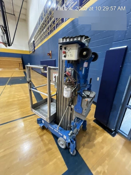 2019 GENIE AWP-30S
