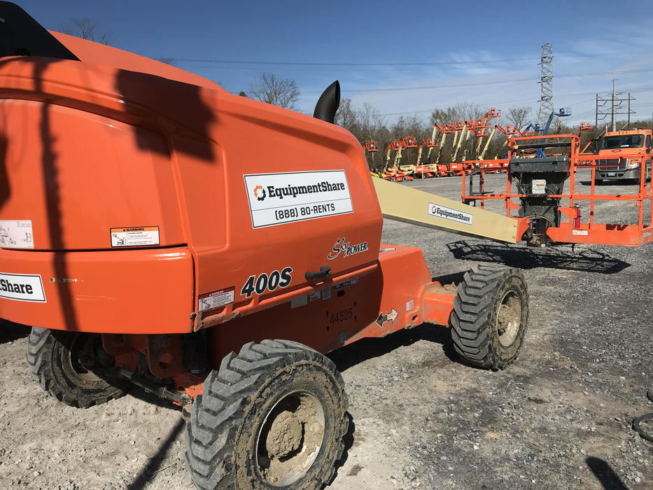 2019 JLG 400S
