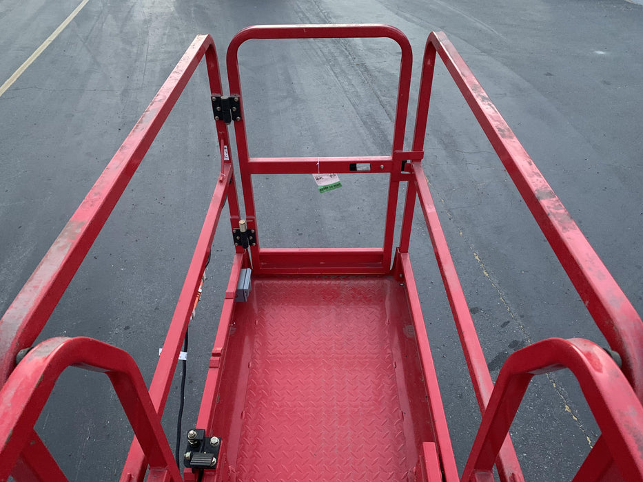 2020 MEC 1330SE Solid NM Tires, Steel Swing out Doors, LCS, Beacon, 900W Inverter