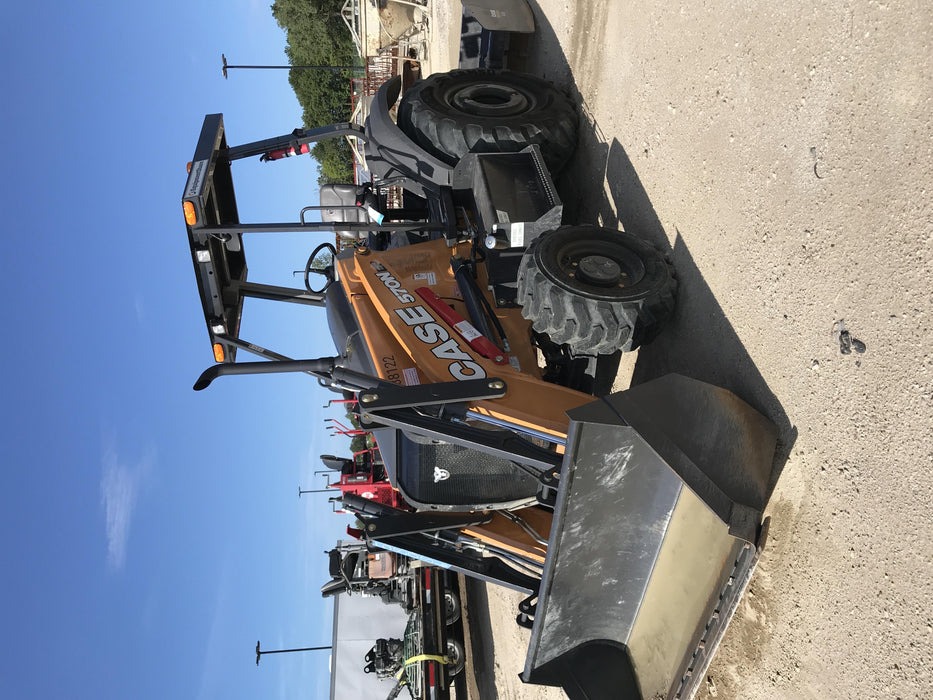 2019 Case 570N EP Canopy, 4WD, GP Front Bucket, Dual Tilt Cylinder, 84" Box Blade w/ Scarifier, Wheel Weights, Beacon
