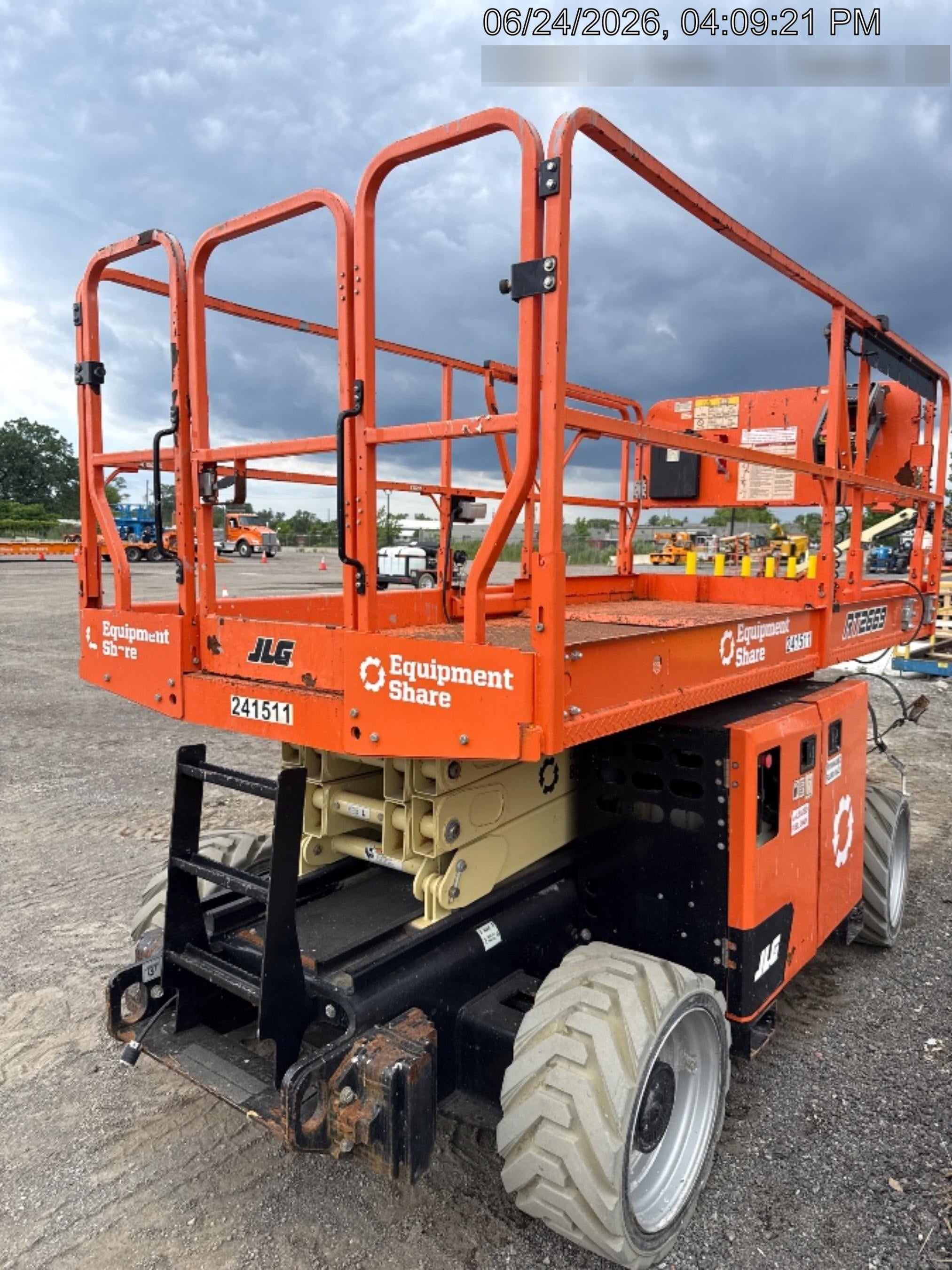 2022 JLG RT2669