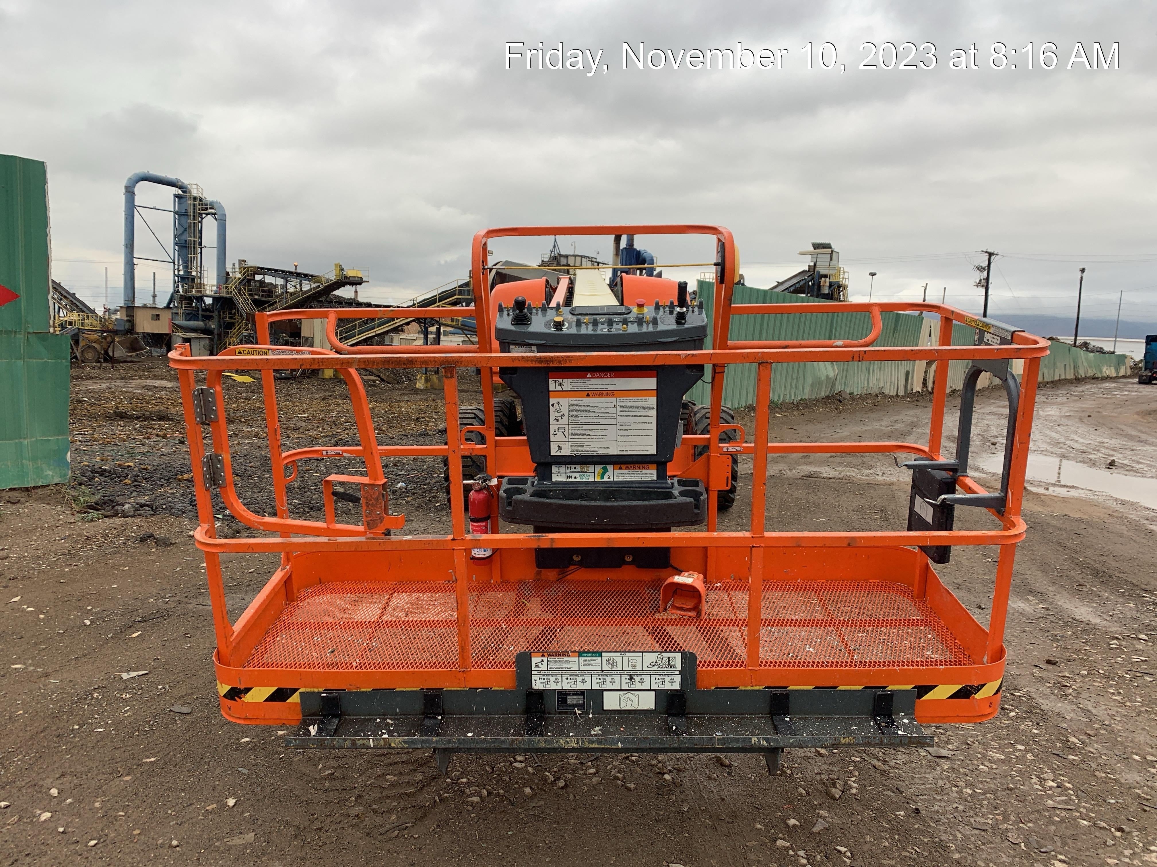 2022 JLG 600S