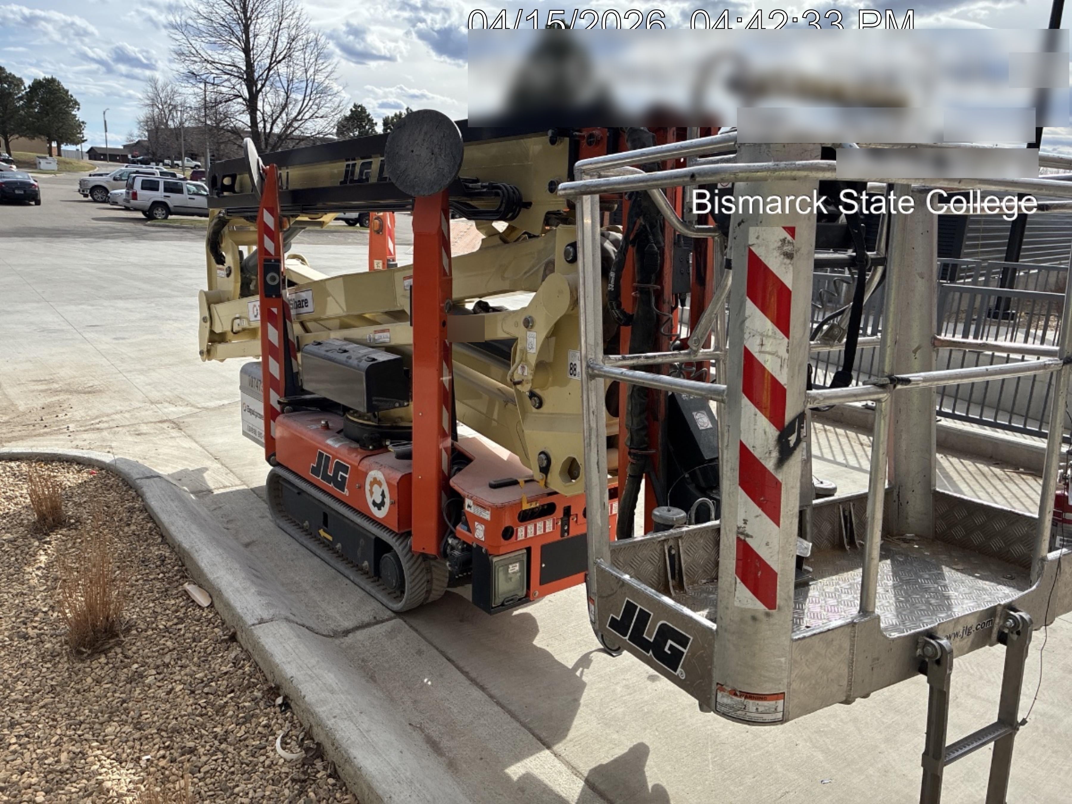 2020 JLG X600AJ
