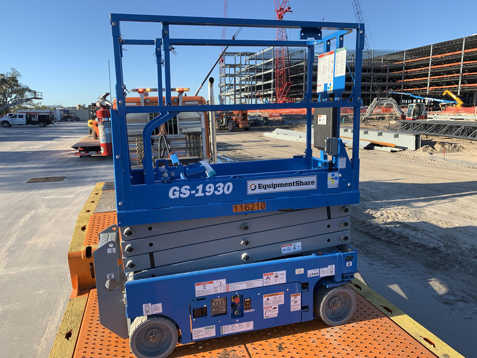 2020 Genie GS-1930 Solid Non Marking Tires, Beacon, Folding rails with half height swing gate