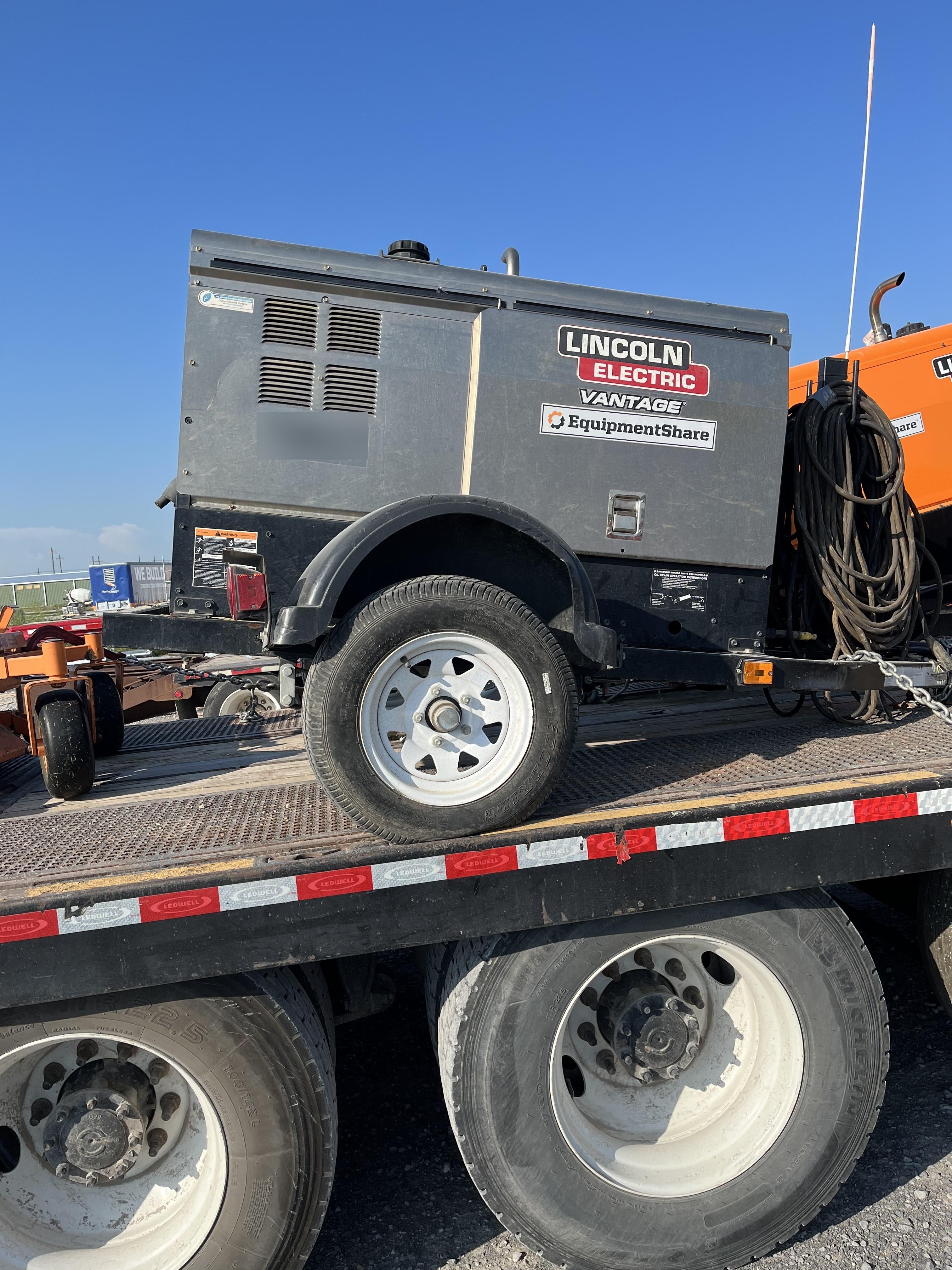 2020 Lincoln Electric Vantage 322 Welder Ready-Pak 3, w/ GPS & Decals (includes trailer, cable rack, fender light kit)