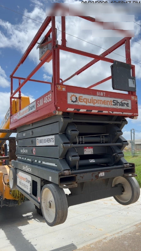 2018 Skyjack SJIII-4632 Skyjack SJIII4632 Scissor Lift w/Trojan Batteries