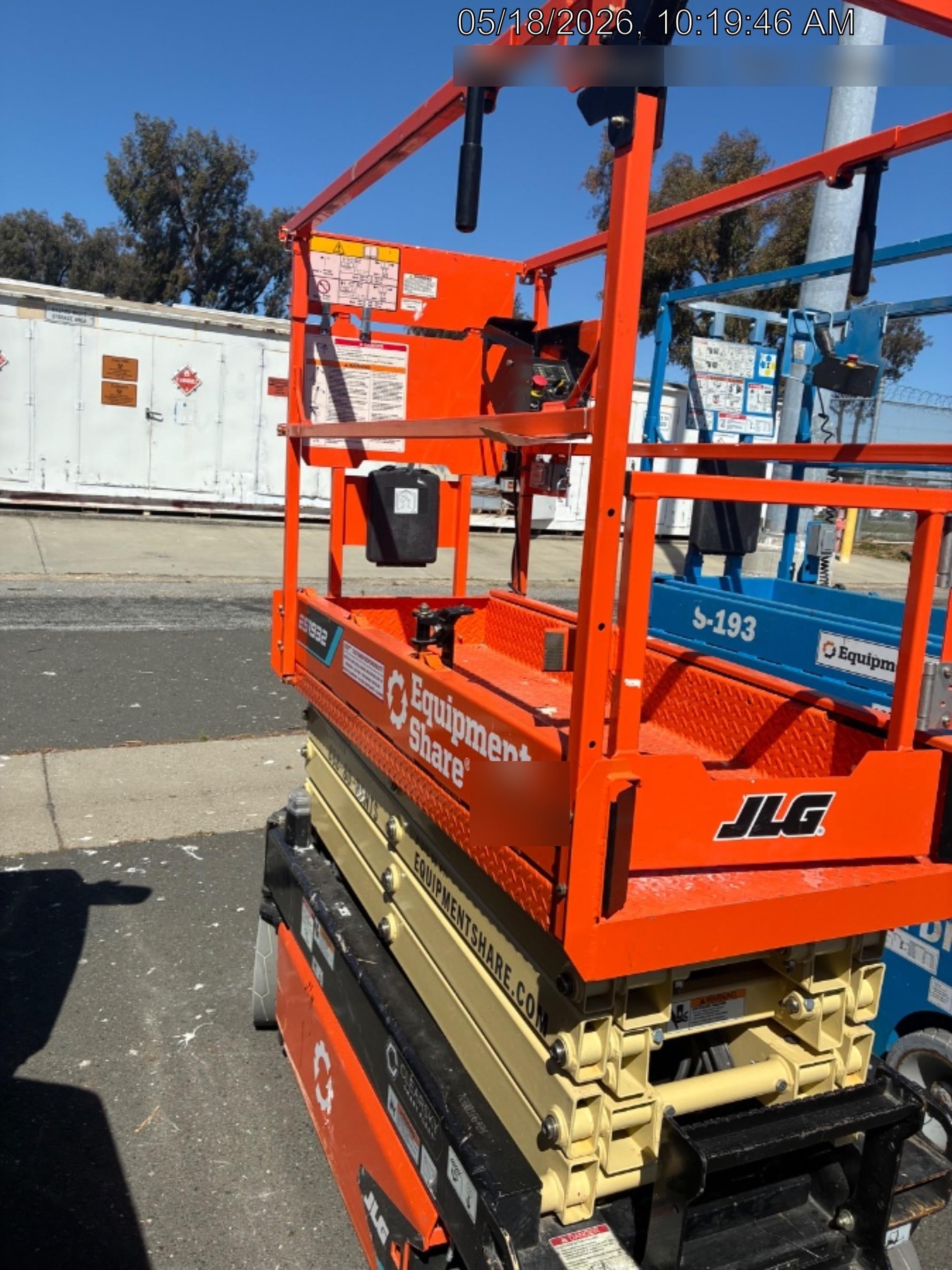 2025 JLG ES1932