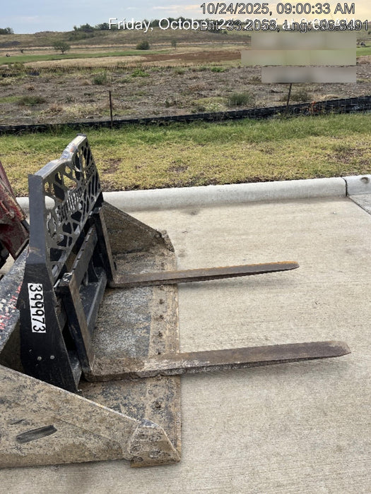 2024 PALADIN 48" Pallet Forks - Paladin