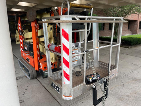 2021 JLG X600AJ