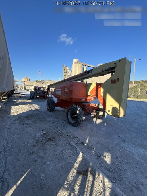 2019 JLG 800AJ