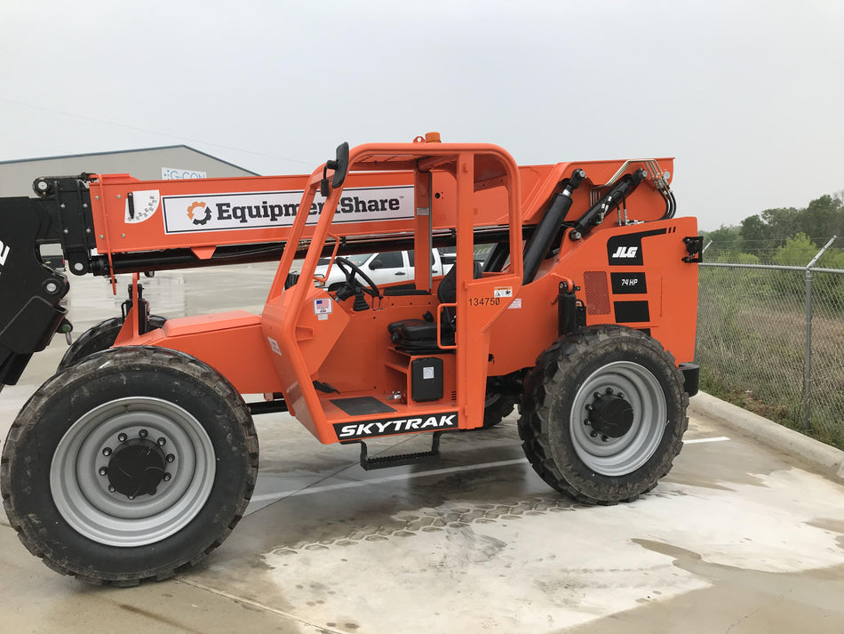 2021 SKYTRAK 8042