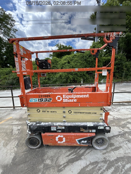 2022 JLG ES1932