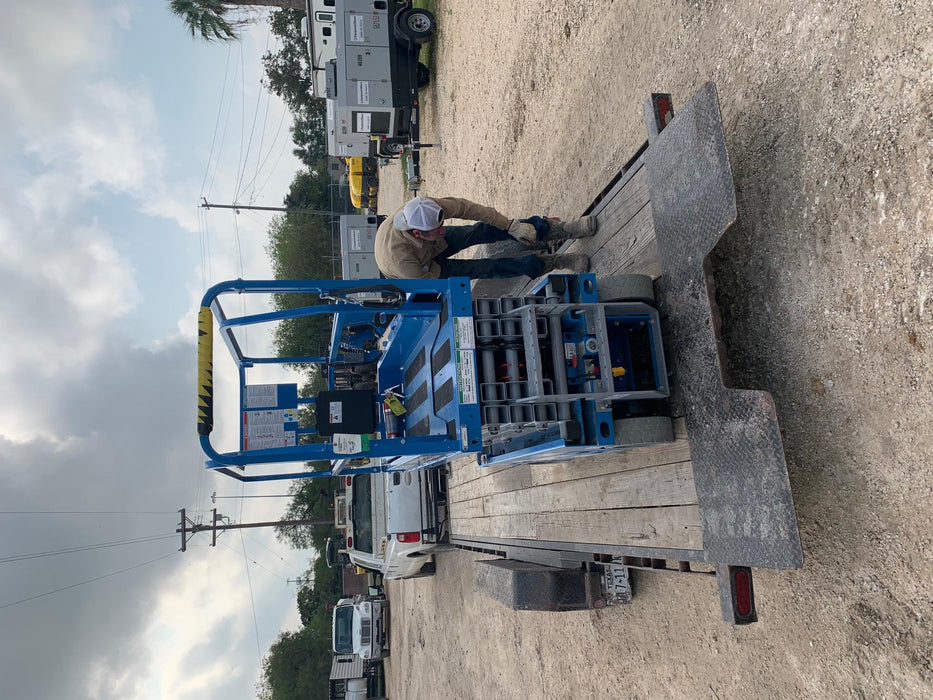 2019 Genie GS-1930 Fixed rails with chain Entry