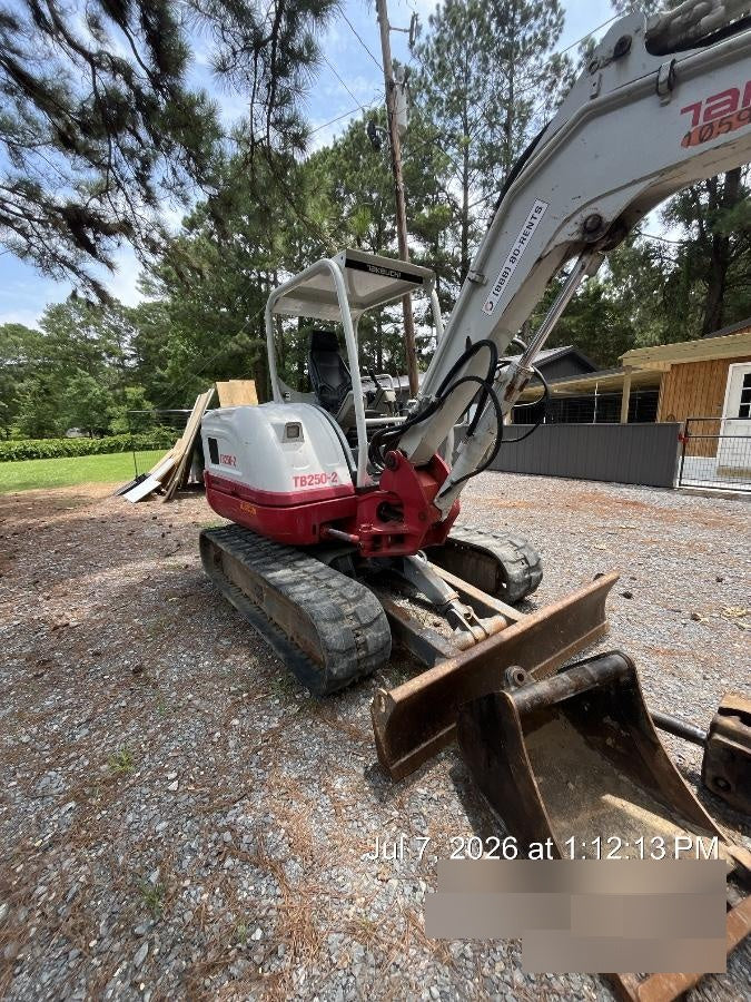 2020 TAKEUCHI TB250-2