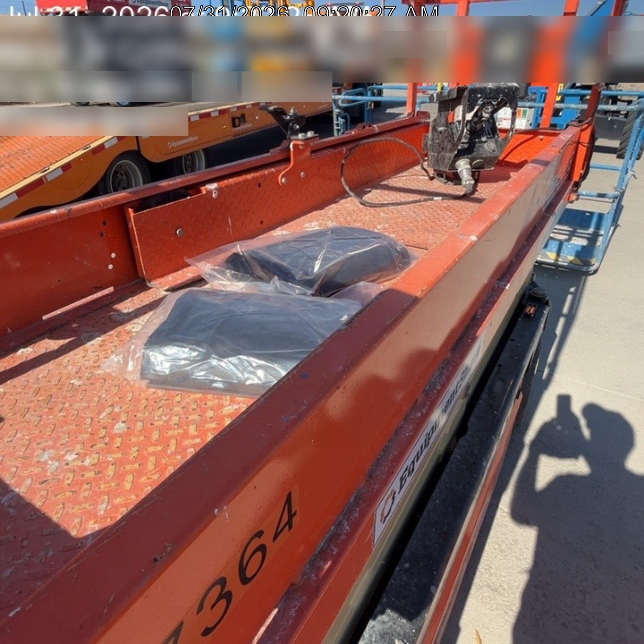 2022 JLG ES2632