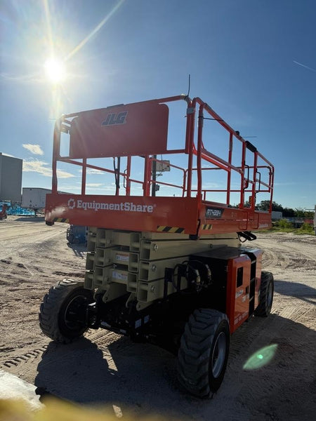 2025 JLG RT4394