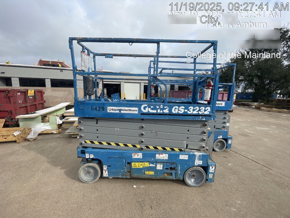2017 Genie GS-3232 Genie GS3232 Narrow 32' Scissor Lift