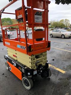 2021 JLG ES1932