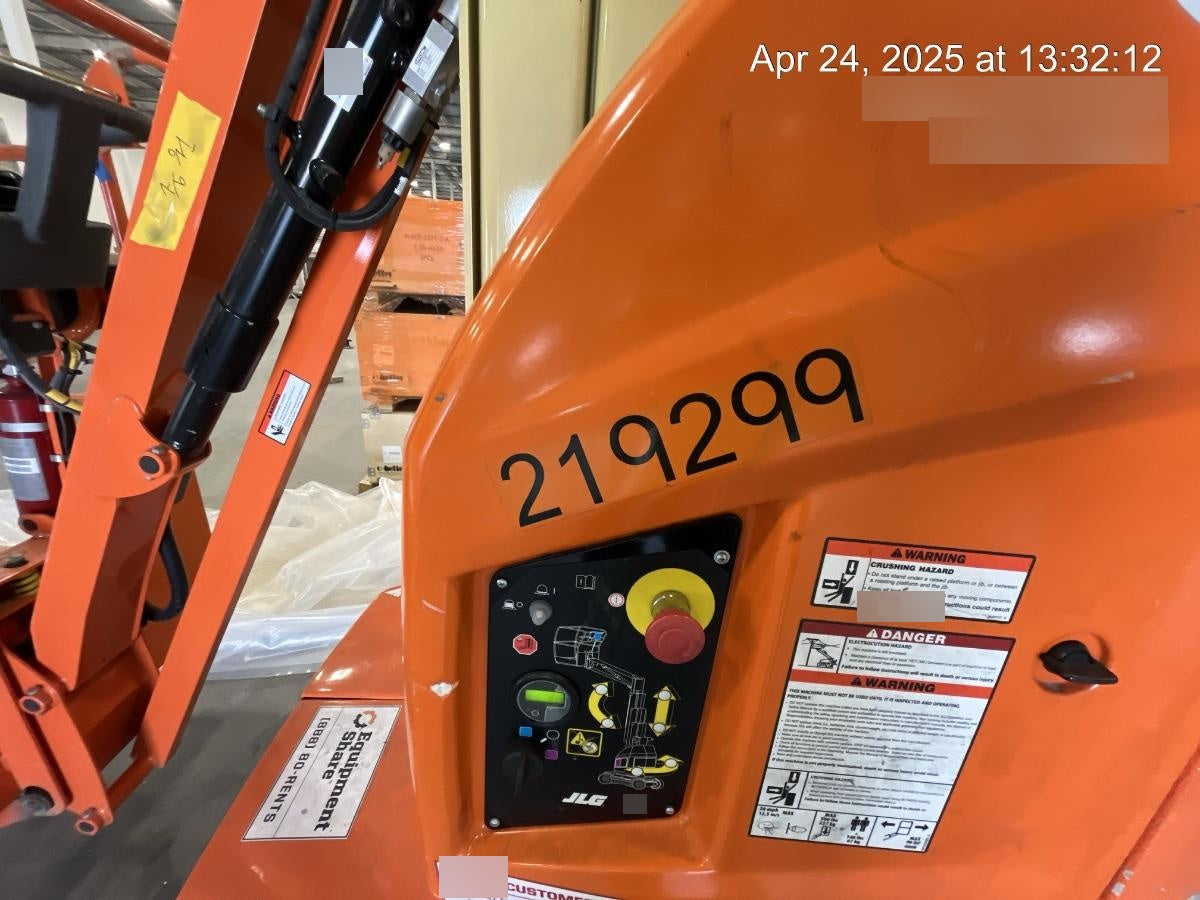 2022 JLG 26E