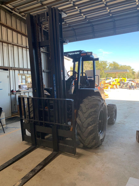 2022 CASE 588H