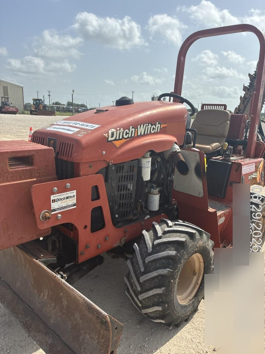 2018 DITCH WITCH RT45A