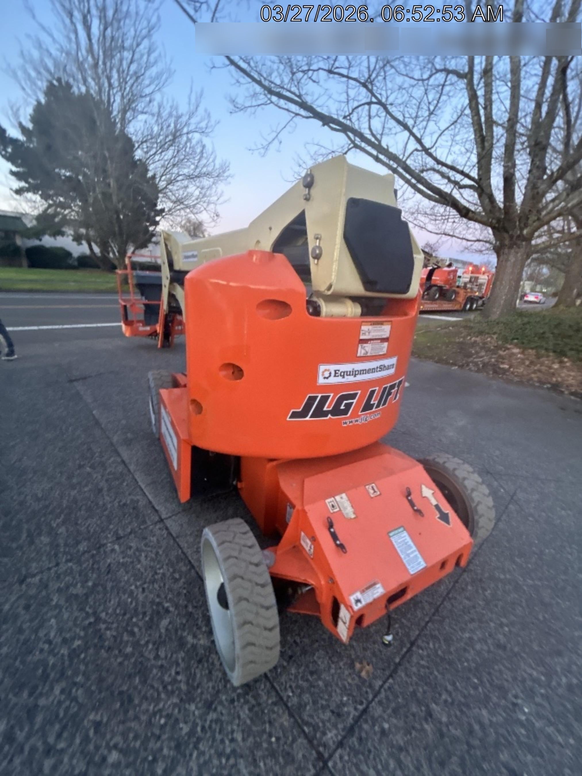 2019 JLG E400AJPN