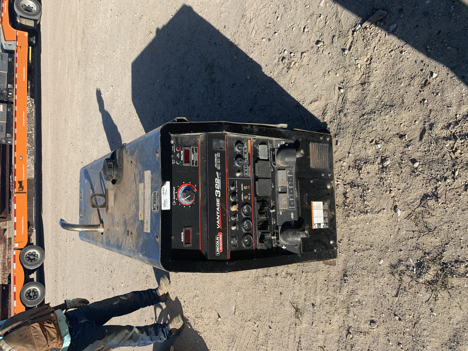 2019 Lincoln Electric Vantage 322 Lincoln Vantage 322 Welder w/Trailer, Light Kit, Cable Rack