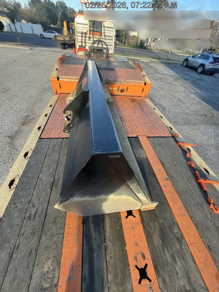 2025 JLG 1001100823